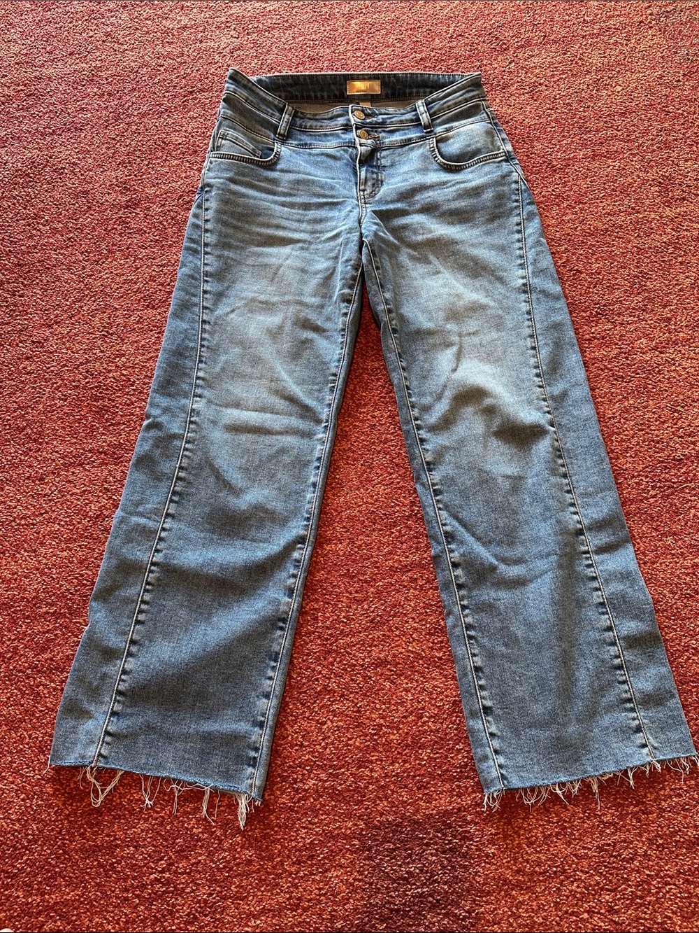 Kut from the Kloth Medium Blue barrel Raw Hem Jeans